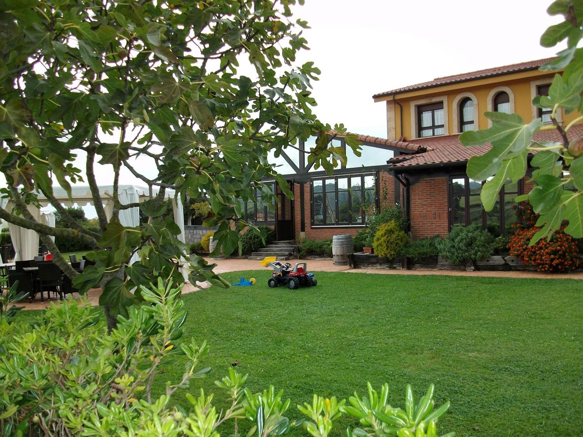 Casa De Labranza Ria De Castellanos Hotel Arnuero Exterior photo